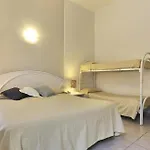 Nettuno 3* מרינה די פיאטרסנטה