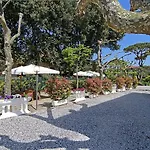 מלון Nettuno מרינה די פיאטרסנטה